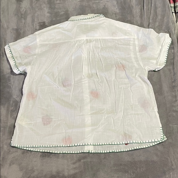 Maeve White Shirt with Strawberry Embroidery - NWT M - Picture 3 of 3